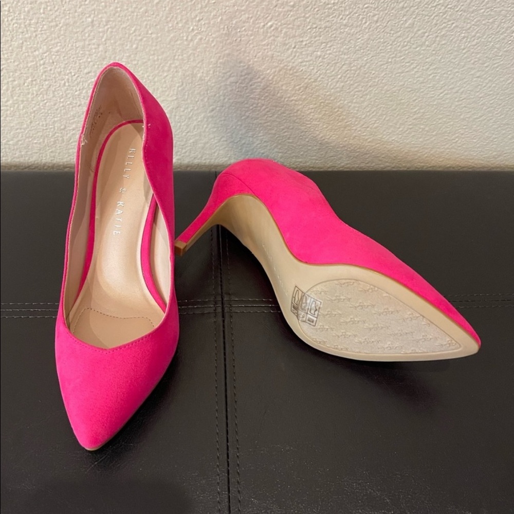 Dark pink suede pumps 3 1/12” heels